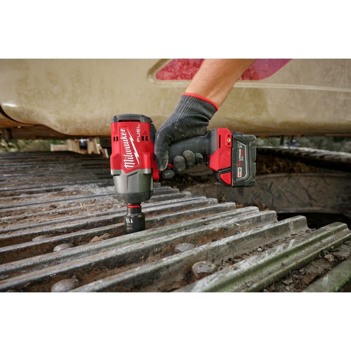 MILWAUKEE Milwaukee 2967-22 M18 FUEL 1/2 High Torque Impact Wrench w/ Friction Ring Kit