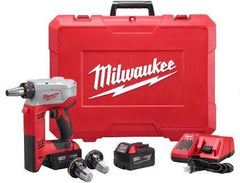 Milwaukee 2632-22XC M18 ProPEX Expansion Tool Kit