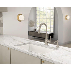 MOEN Moen 9126SRS Kurv Single Handle Pull Down Kitchen Faucet in Spot Resist Stainless