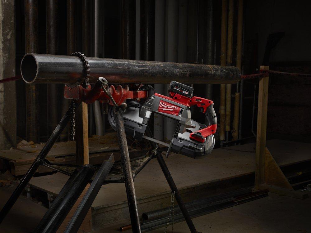 MILWAUKEE Milwaukee 2729-21 M18 FUEL Deep Cut Band Saw Kit with Battery and Charger