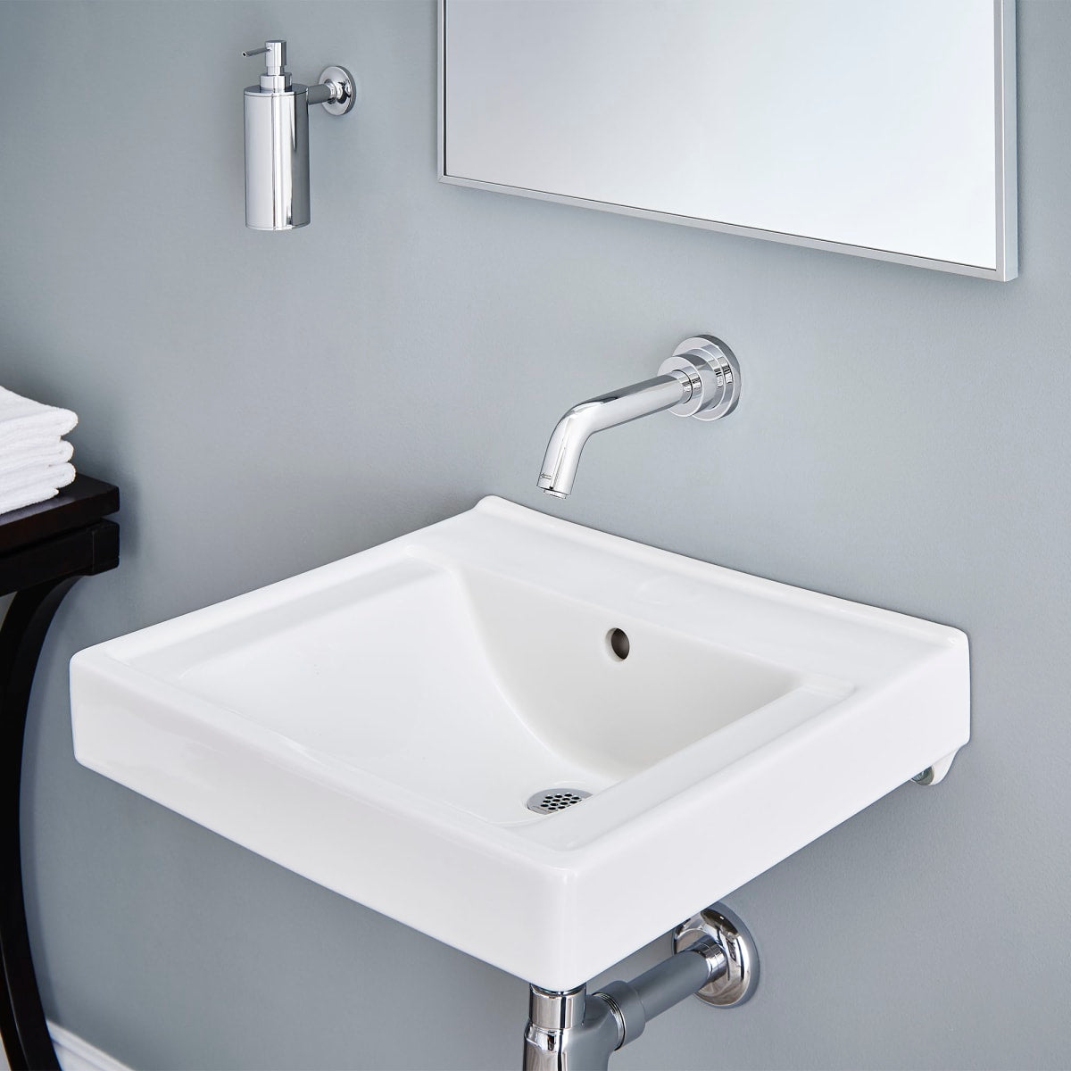 AMERICAN STANDARD American Standard T064356.002 Serin Touchless Wall-Mount Trim Battery-Powered 0.35 gpm/1.3 Lpm