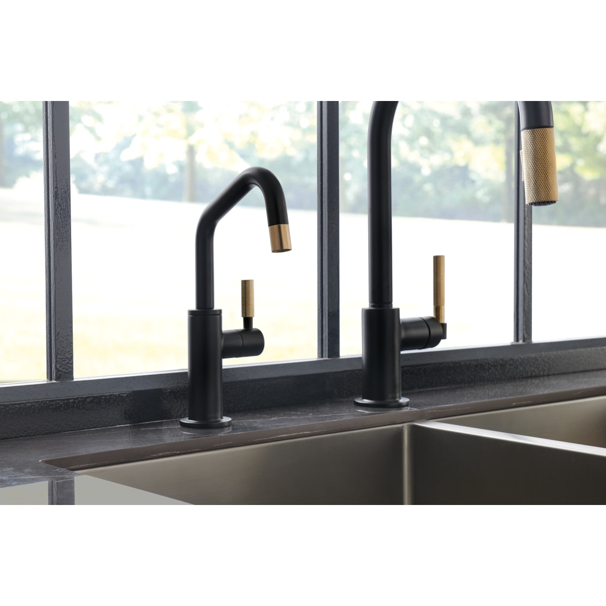 BRIZO Brizo 63043LF-BLGL Litze Pull-Down Faucet with Arc Spout and Knurled Handle