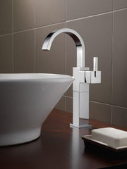 DELTA FAUCET Delta Faucet 753LF-CZ Vero Single Handle Vessel Filler Bathroom Faucet in Brilliance Champagne Bronze