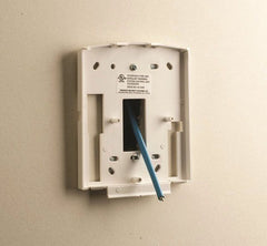 ERICO Erico MPAL2 Low Voltage Mounting Plate 2G 1/4 to 1-1/4 Inch Drywall