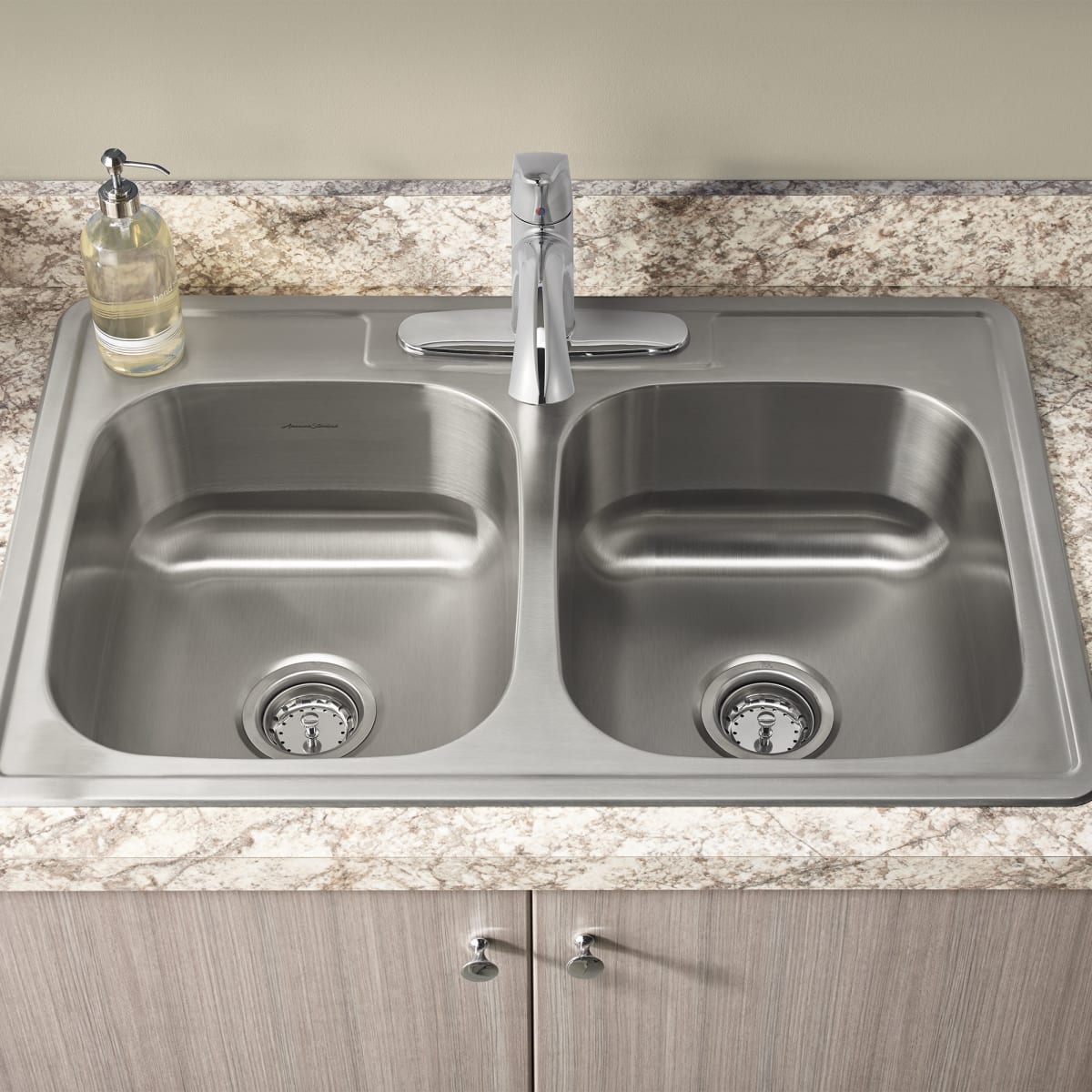 AMERICAN STANDARD American Standard 4433.100.002 QUINCE Pull-Out/Pull-Down Kitchen Faucet Polished Chrome