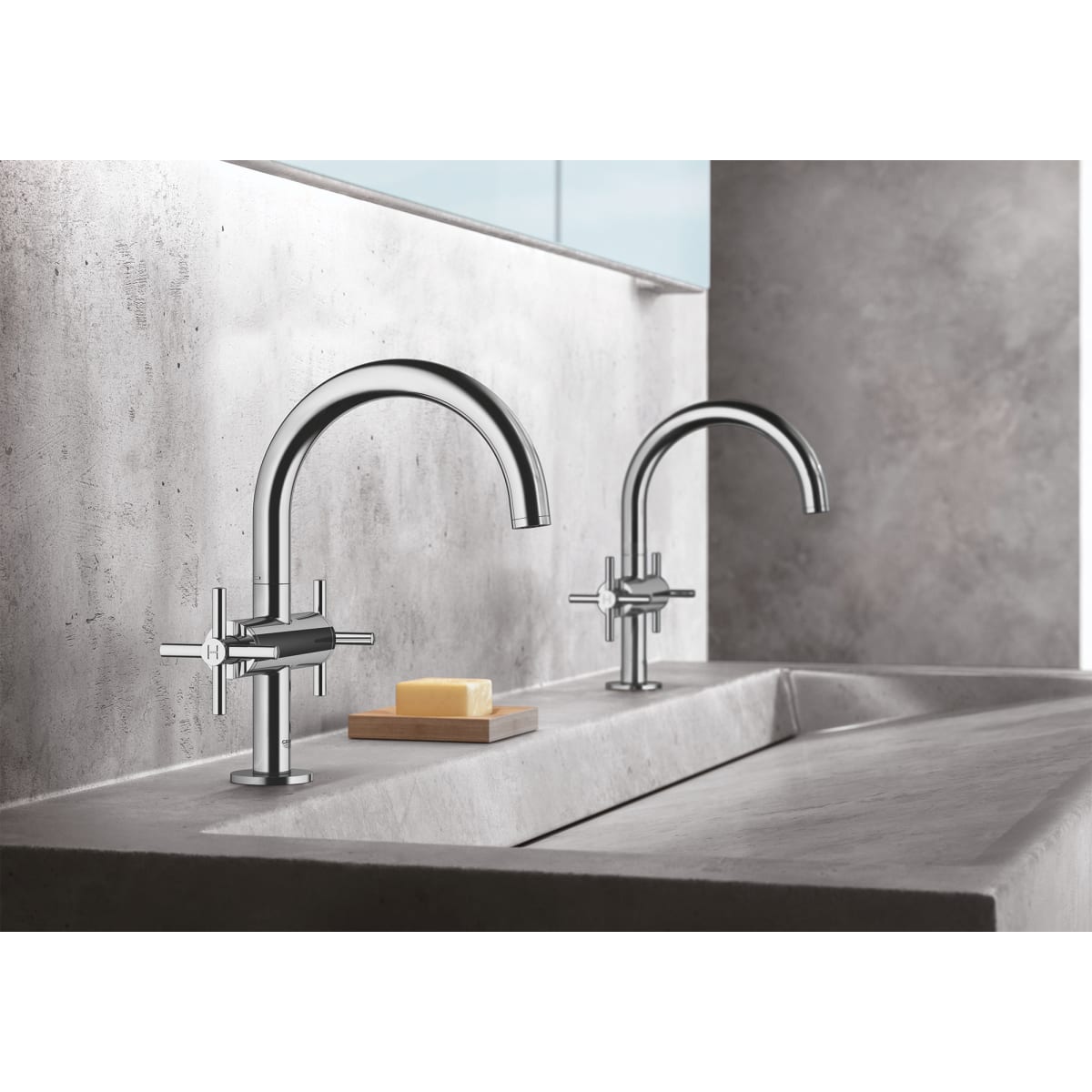 GROHE Grohe 21031003 Single Hole Two-Handle M-Size Bathroom Faucet 1.2 GPM