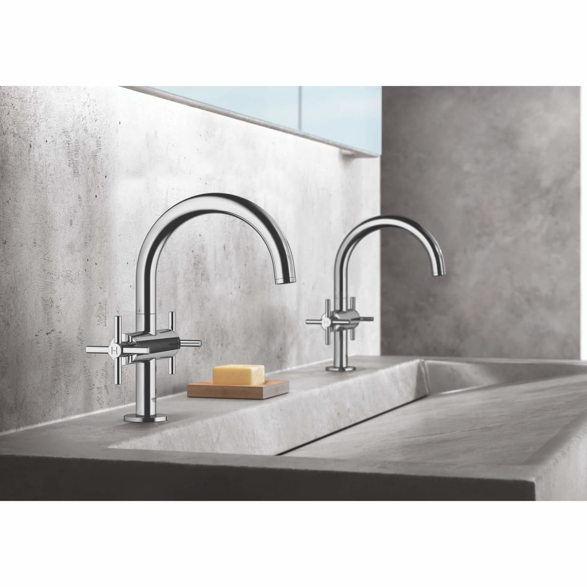 GROHE Grohe 21031003 Single Hole Two-Handle M-Size Bathroom Faucet 1.2 GPM