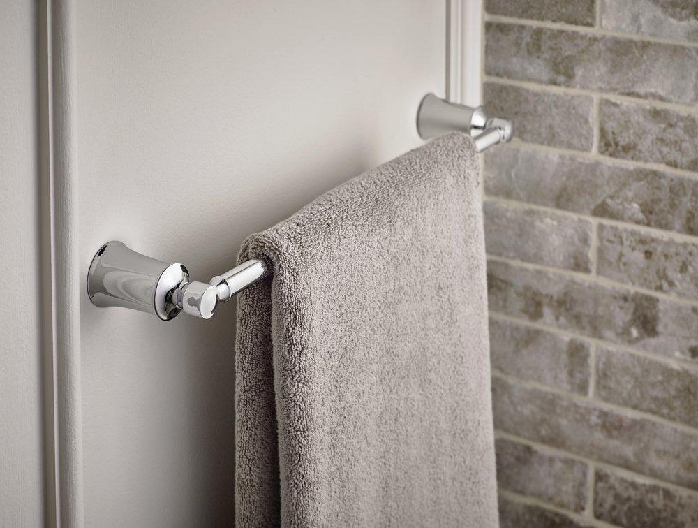 MOEN Moen YB2118CH Dartmoor 18 in. Towel Bar in Polished Chrome