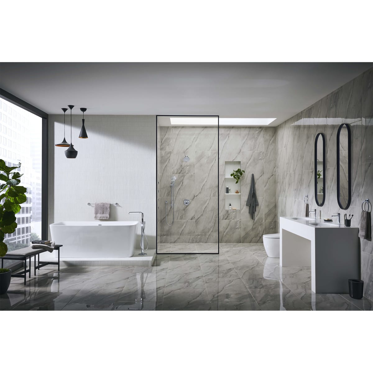 GROHE GROHE 2349100A Essence Single Handle Floor Mount Filler in Starlight Chrome
