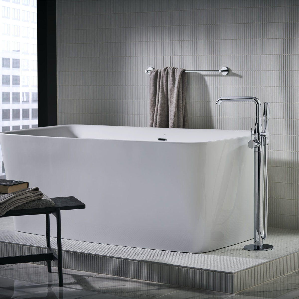 GROHE GROHE 2349100A Essence Single Handle Floor Mount Filler in Starlight Chrome
