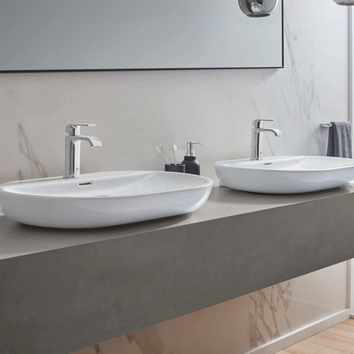 GROHE Grohe 39669000 Wall Mount 27 Bathroom Sink 1-Hole in GROHE ALPINE WHITE