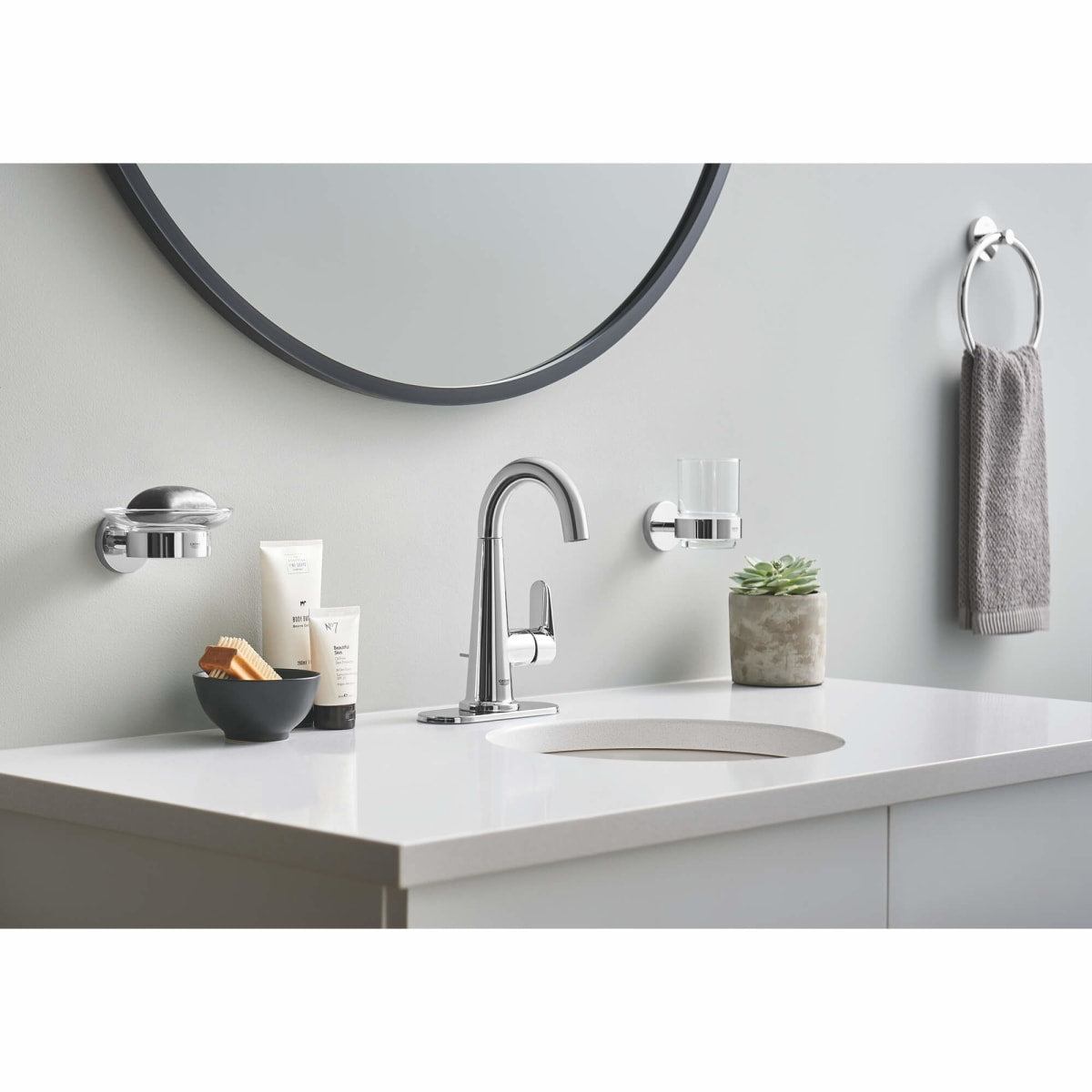 GROHE GROHE 40447001 Essentials Crystal Glass Tumbler with Holder
