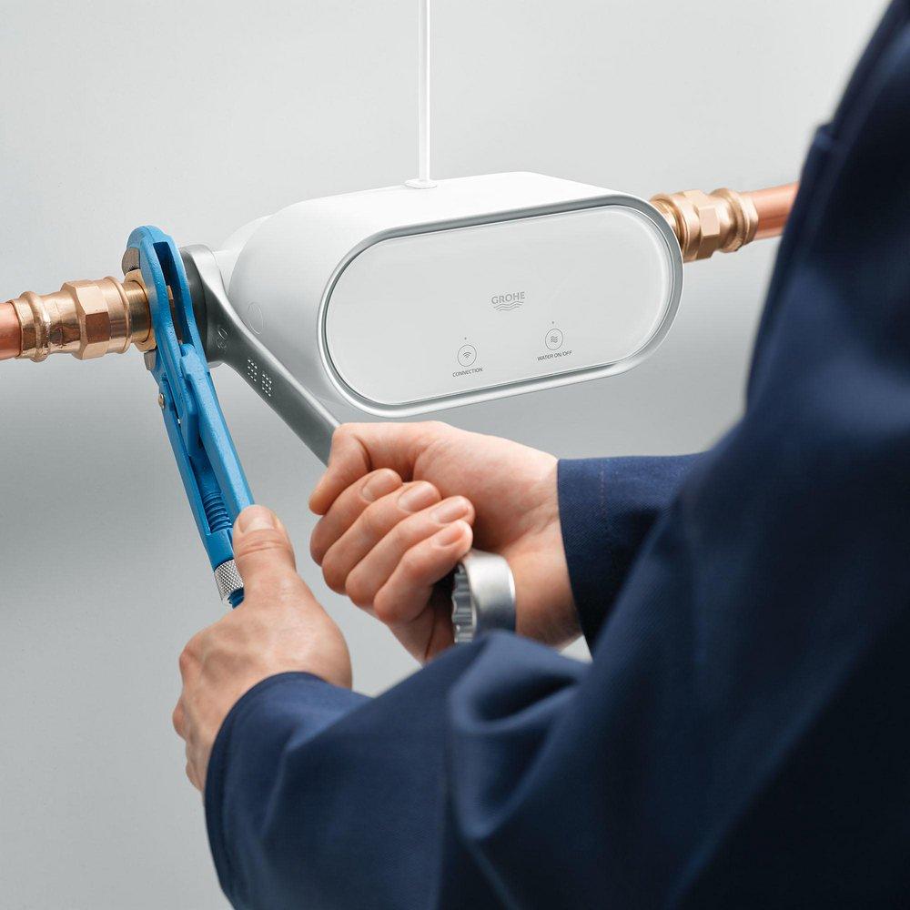 GROHE GROHE 22503LN0 Sense 27-1/2 in. Sense Guard Smart Water Controller