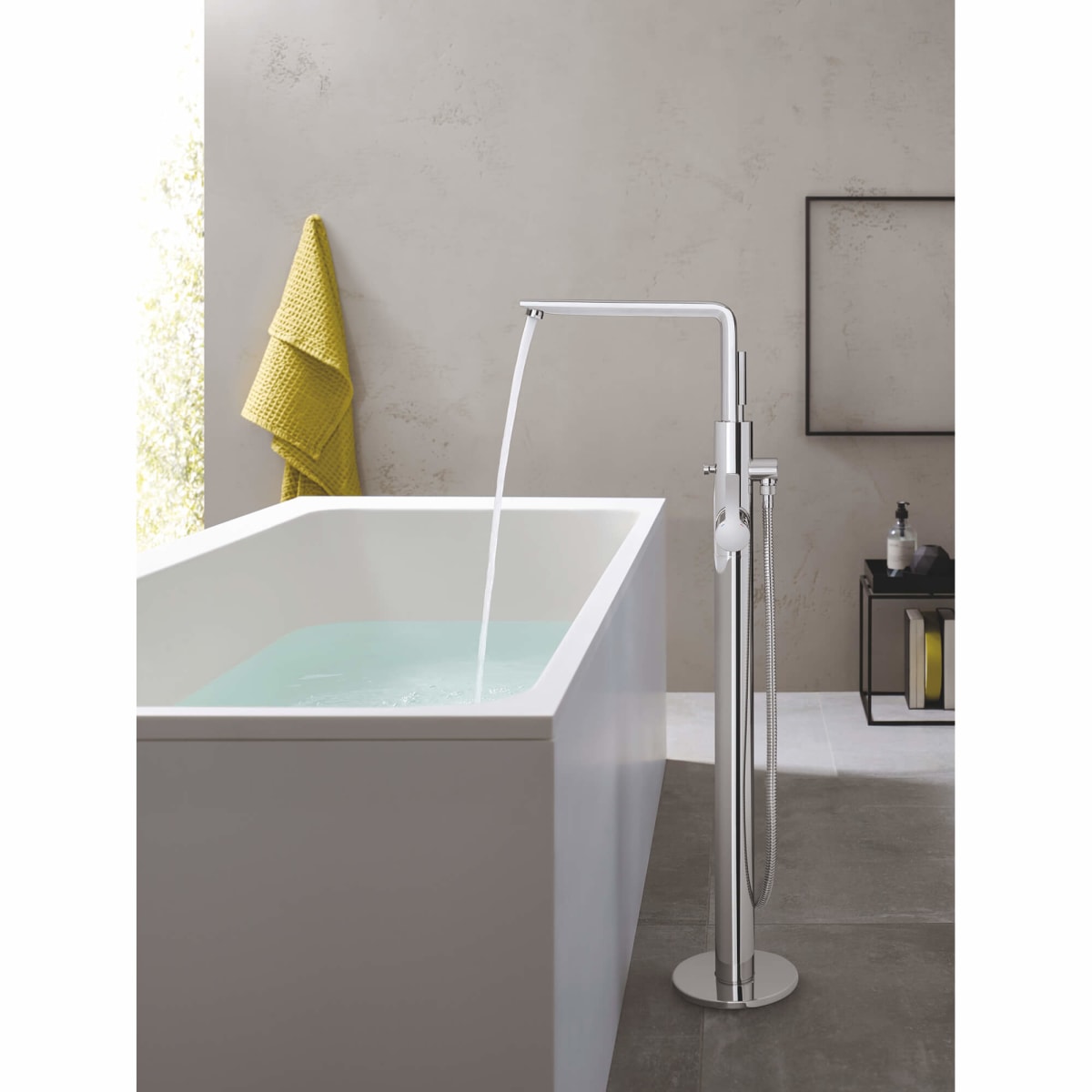 GROHE GROHE 23792001 Lineare Single Lever Handle Floor Mount Filler in Starlight Chrome Trim Only