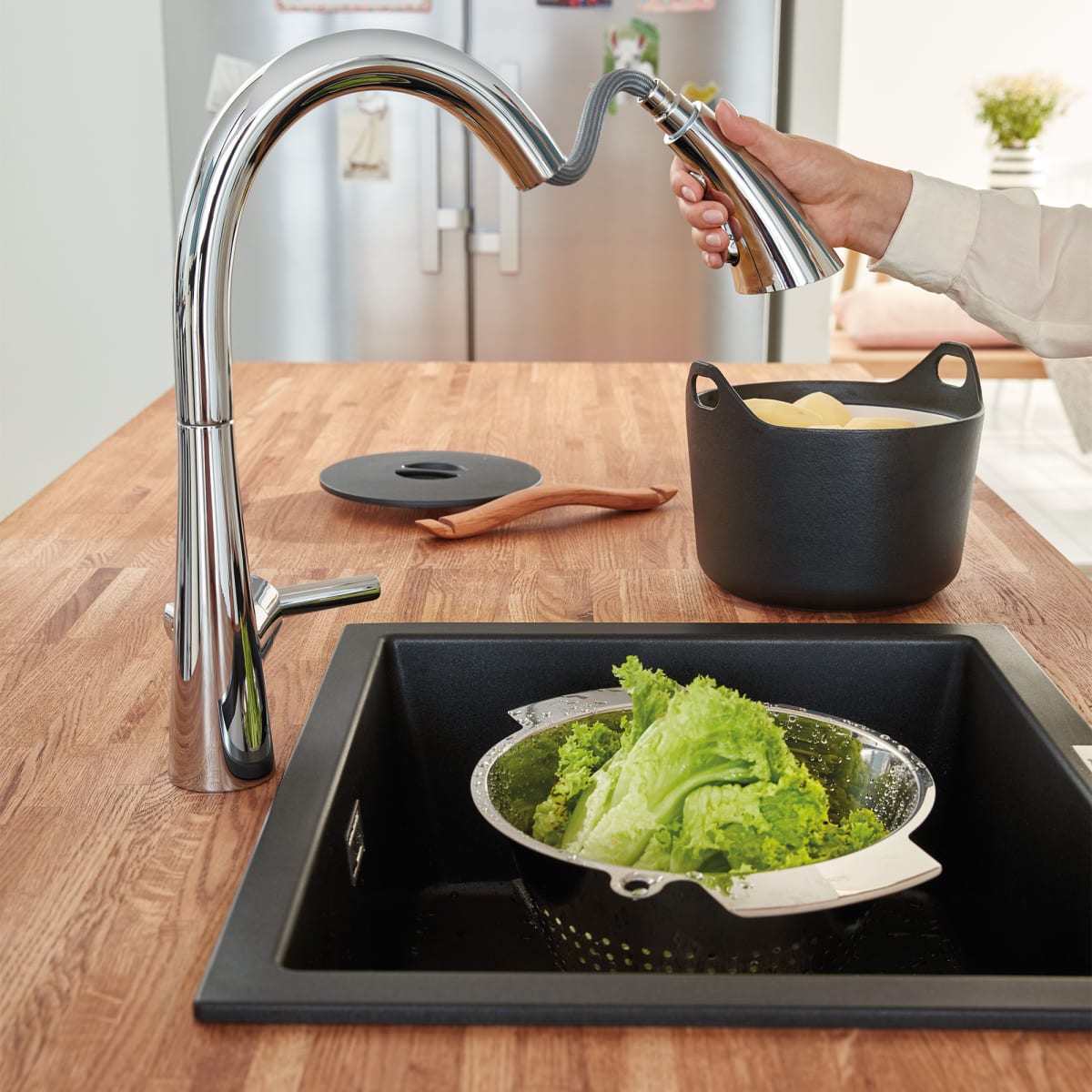 GROHE Grohe 30368002 Zedra Pull-Down Kitchen Faucet 1.75 GPM