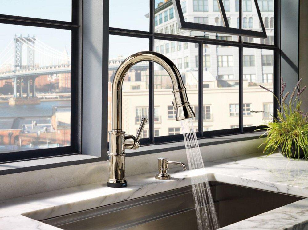BRIZO Brizo 64025LF-PC Artesso SmartTouch Pull-Down Kitchen Faucet in Chrome
