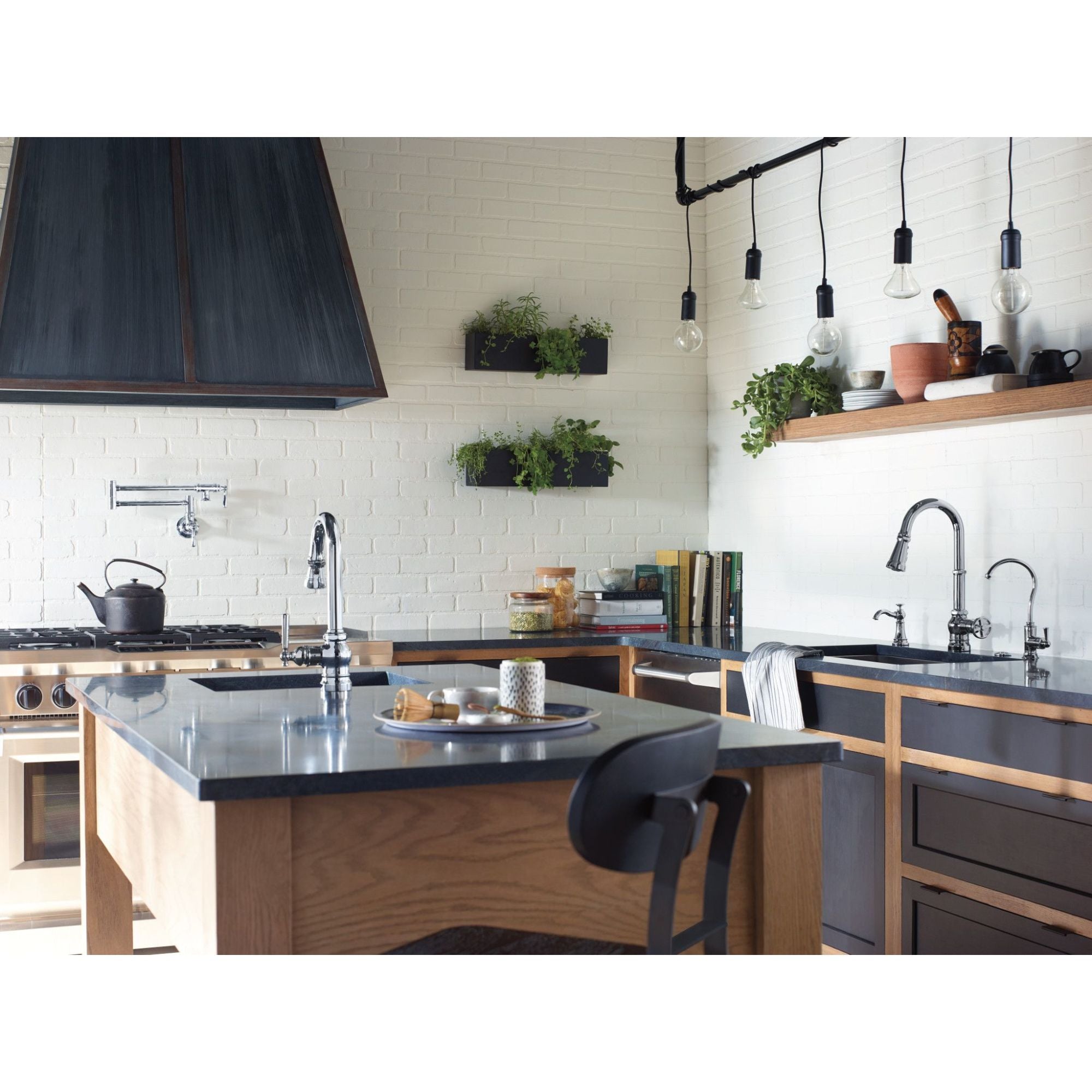 MOEN Moen S72003 Paterson Single Handle Pull Down Kitchen Faucet