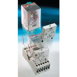 ABB 1SVR405621R7000 RELAYS