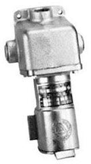 APPLETON Appleton CES-3034 CES 3-Phase Feed Through Grounding Style 2