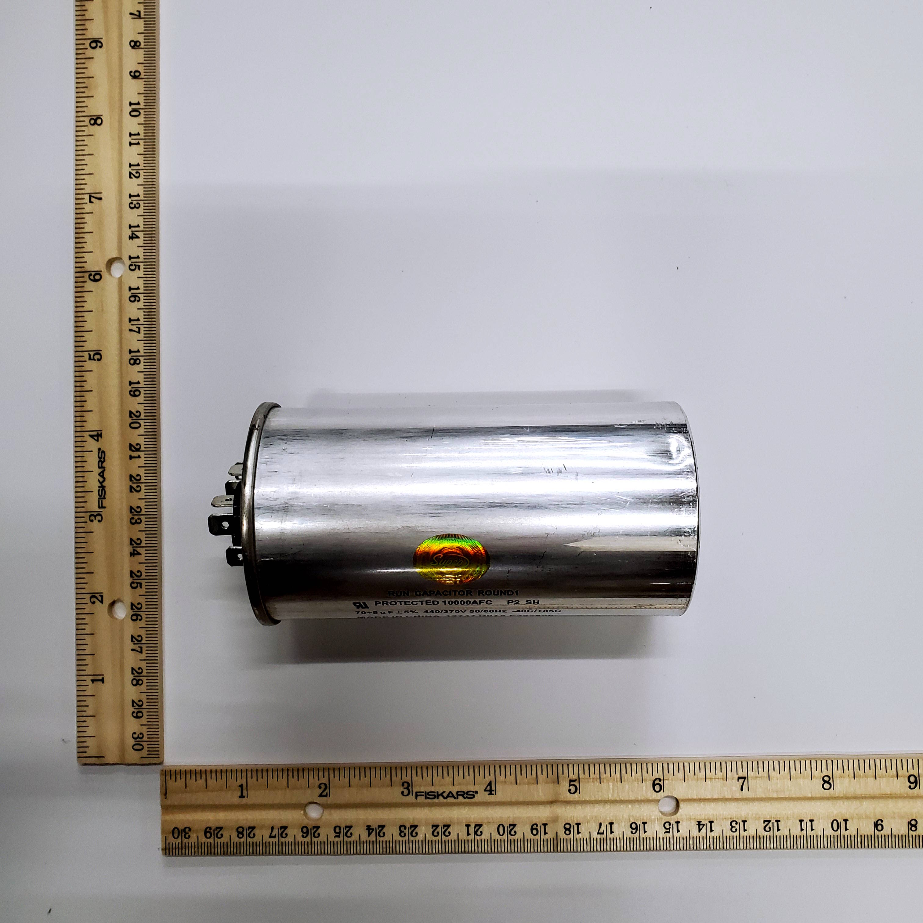 NORTEK GLOBAL HVAC Nortek Global Hvac 01-0103 Multi-Purpose Run Capacitor 70/5 uF 440 VAC Round