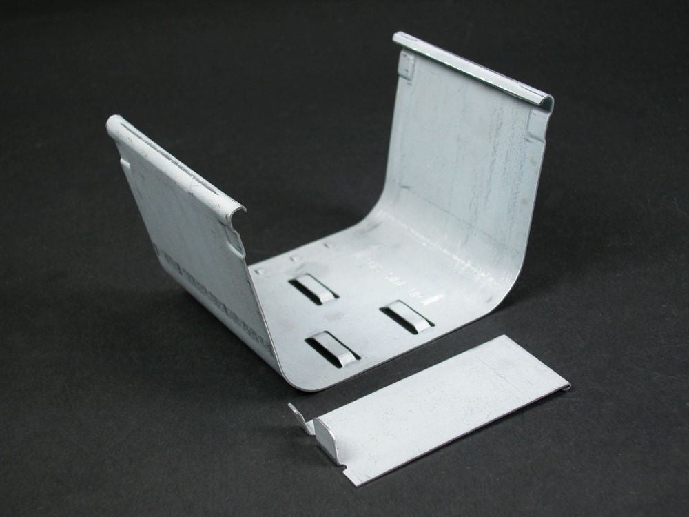 LEGRAND Wiremold G6001DA 3 x 2-3/8 Gray Steel Multiple Channel Raceway Divider Clip