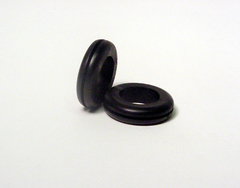 GARDNER BENDER Gardner Bender GHG-1575 3/4In. Flexible Black Vinyl Wire Insulation or Cording Grommet (3-Pack)