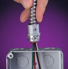 ARLINGTON Arlington 38AST 3/8 Snap2IT Connector With Insulated Throat