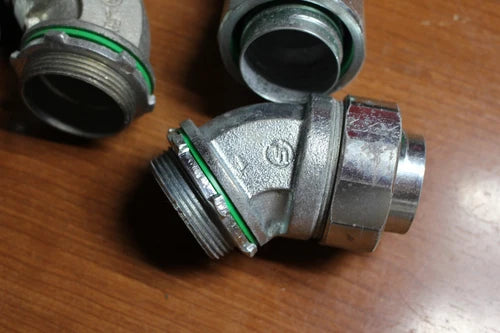 SEPCO SEPCO SLT39 Liquidtight Conduit Connector 1-1/2 inch 45T