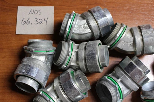 SEPCO SEPCO SLT39 Liquidtight Conduit Connector 1-1/2 inch 45T