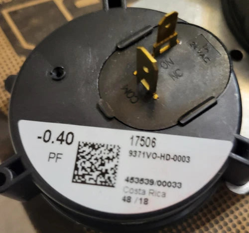 SOURCE 1 Source 1 S1-02434562000 Pressure Switch