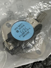 SOURCE 1 SOURCE 1 S1-02526366009 York Temperature Control Switch