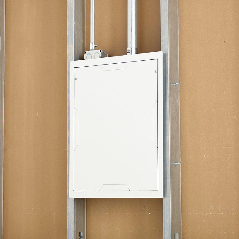 LEGRAND Wiremold WMPAC526FCW In-Wall Storage Box with Flange and Cover 19 Inch Length x 19 Inch Width