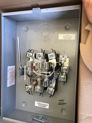 TALON TALON 40407-02QG - 200A 3-Phase Ringless Meter Socket