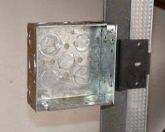 SOUTHWIRE Southwire 52151-MS Garvin 4-Inch Square Junction Box with Metal Stud Bracket