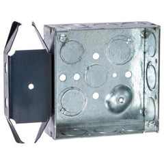 SOUTHWIRE Southwire 52151-MS Garvin 4-Inch Square Junction Box with Metal Stud Bracket