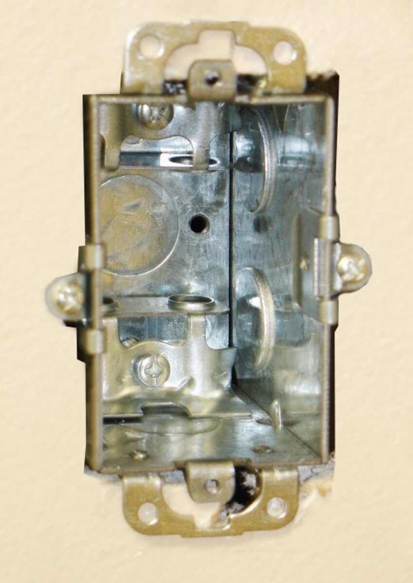 SOUTHWIRE Southwire G601 Steel Switch Box
