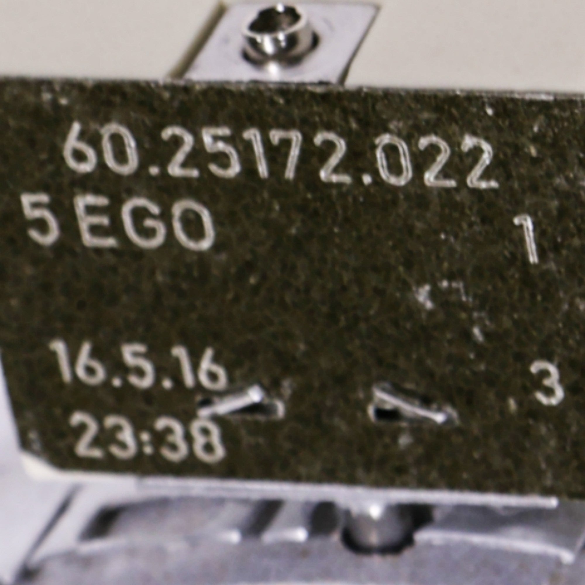 233165097.jpg
