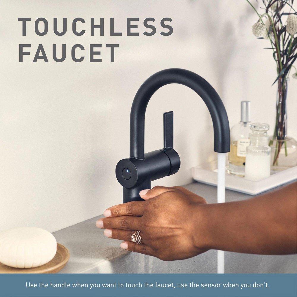 MOEN Moen S6910EW Doux MotionSense Wave 1-Handle Bathroom Faucet in Chrome