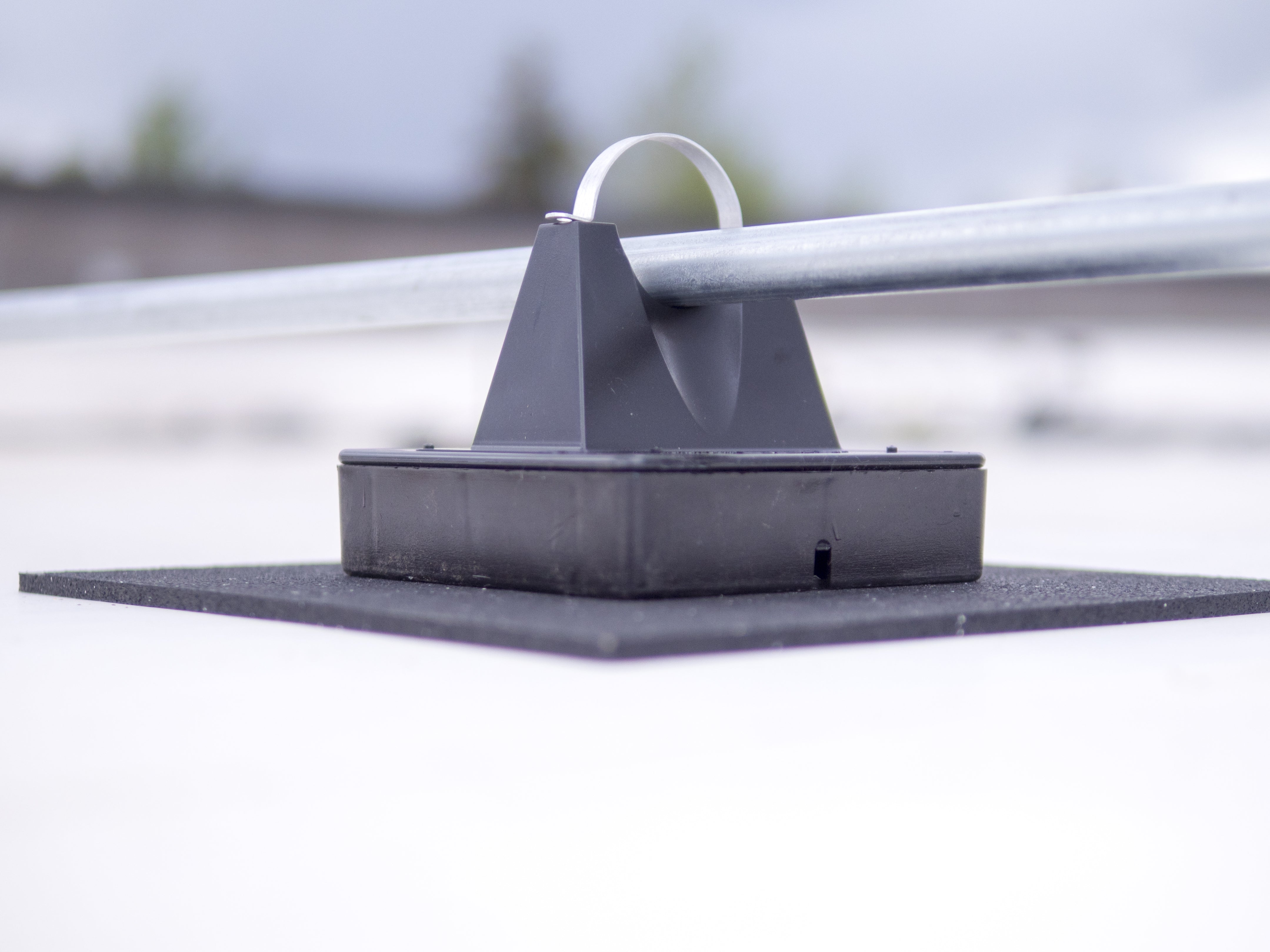MIRO MIRO 1.5 Pillow Block Rooftop Pipe Support
