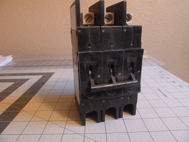 CARRIER CARRIER HH83XB609 Circuit Breaker