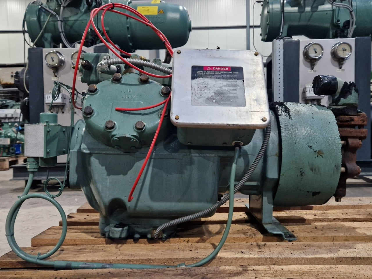 CARRIER CARRIER 06EA599600 Semi-Hermetic Reciprocating Compressor