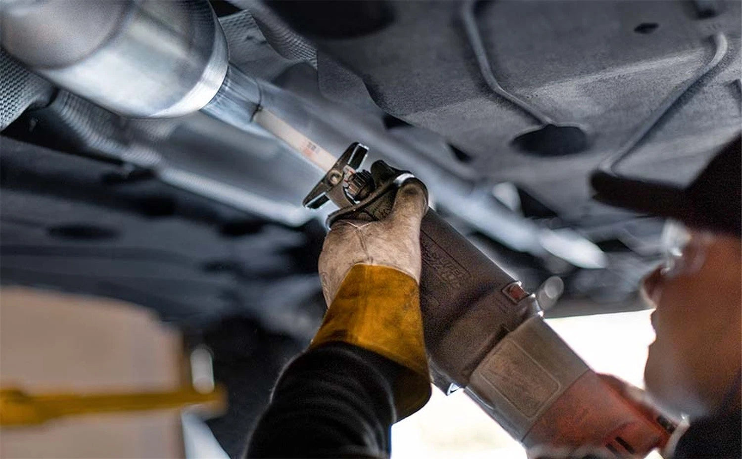 CENTRAL COMPONENTS Central Components 418035 Universal Catalytic Converter