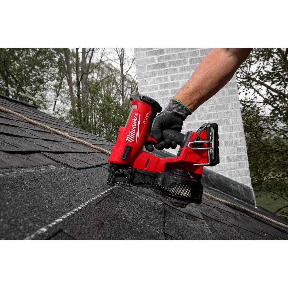 MILWAUKEE MILWAUKEE 2909-20 Milwaukee M18 FUEL 2909-20 Coil Roofing Nailer
