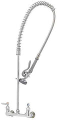 T&S BRASS T&S Brass B-0133 Easy-Install Pre-Rinse Unit 1.15 GPM 8 Hole Center