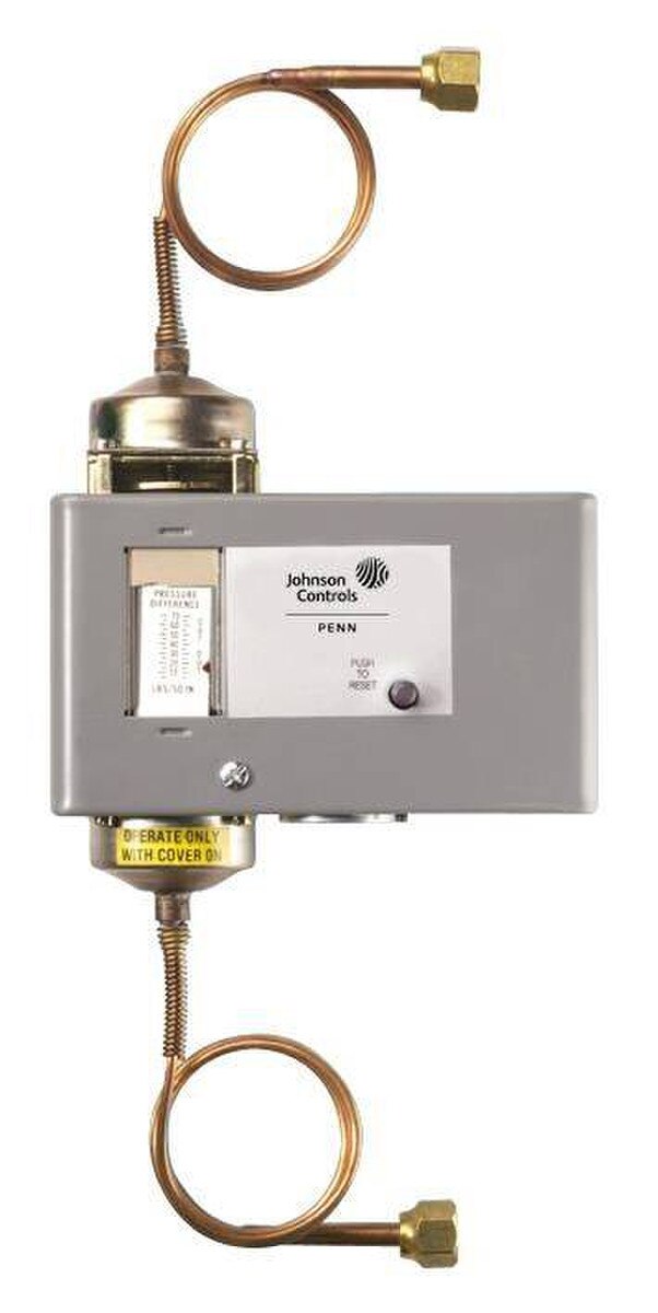 JOHNSON CONTROLS Johnson Controls P28AN-1C Lube Oil Control, 8 to 70 psi