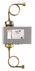JOHNSON CONTROLS Johnson Controls P28AN-1C Lube Oil Control, 8 to 70 psi