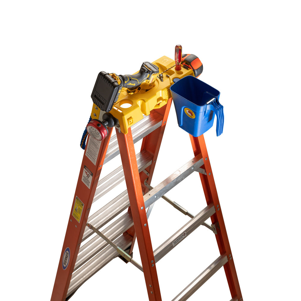 WERNER Werner 6206 6 feet Fiberglass Step Ladder with Plastic Tool Tray 300 lb Cap