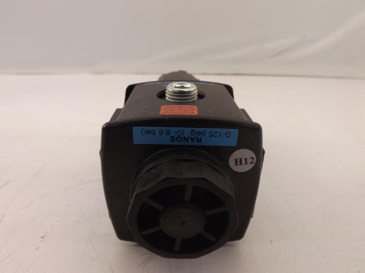 WILKERSON Wilkerson R18-03-F000 Pneumatic Regulator 3/8 NPT, 0-125 PSI