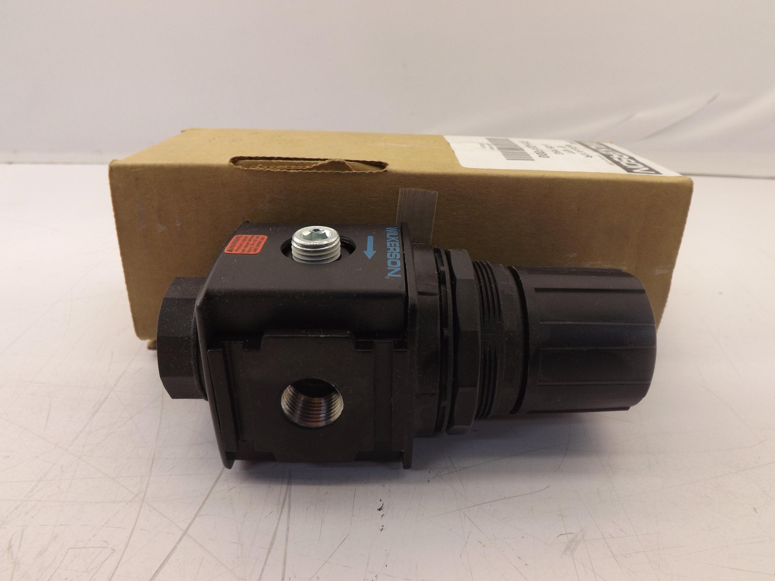 WILKERSON Wilkerson R18-03-F000 Pneumatic Regulator 3/8 NPT, 0-125 PSI