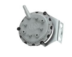 GOODMAN Goodman 0130F00504 Air Pressure Switch (.60 inches WC) B13701-42